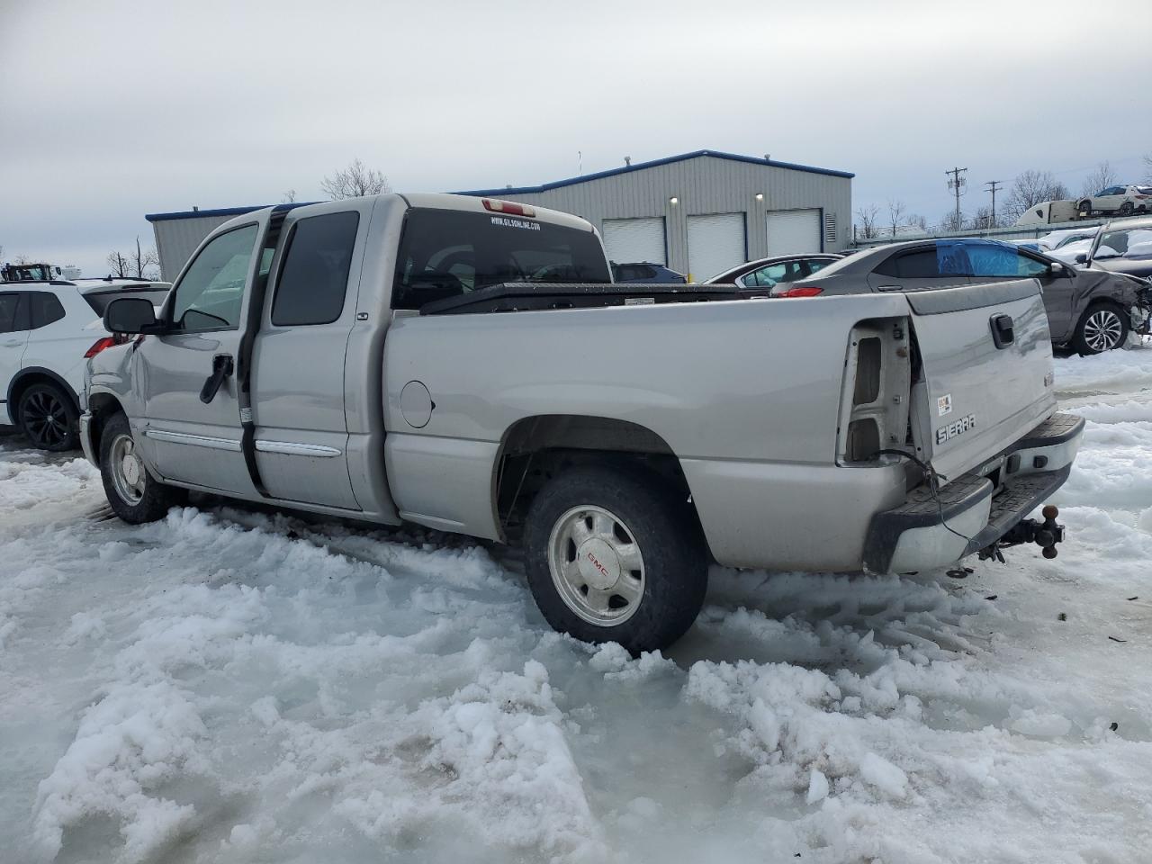 2004 GMC Sierra VIN 2GTEC19V241286171 Copart auction photo, side / all over damage thumbnail 2