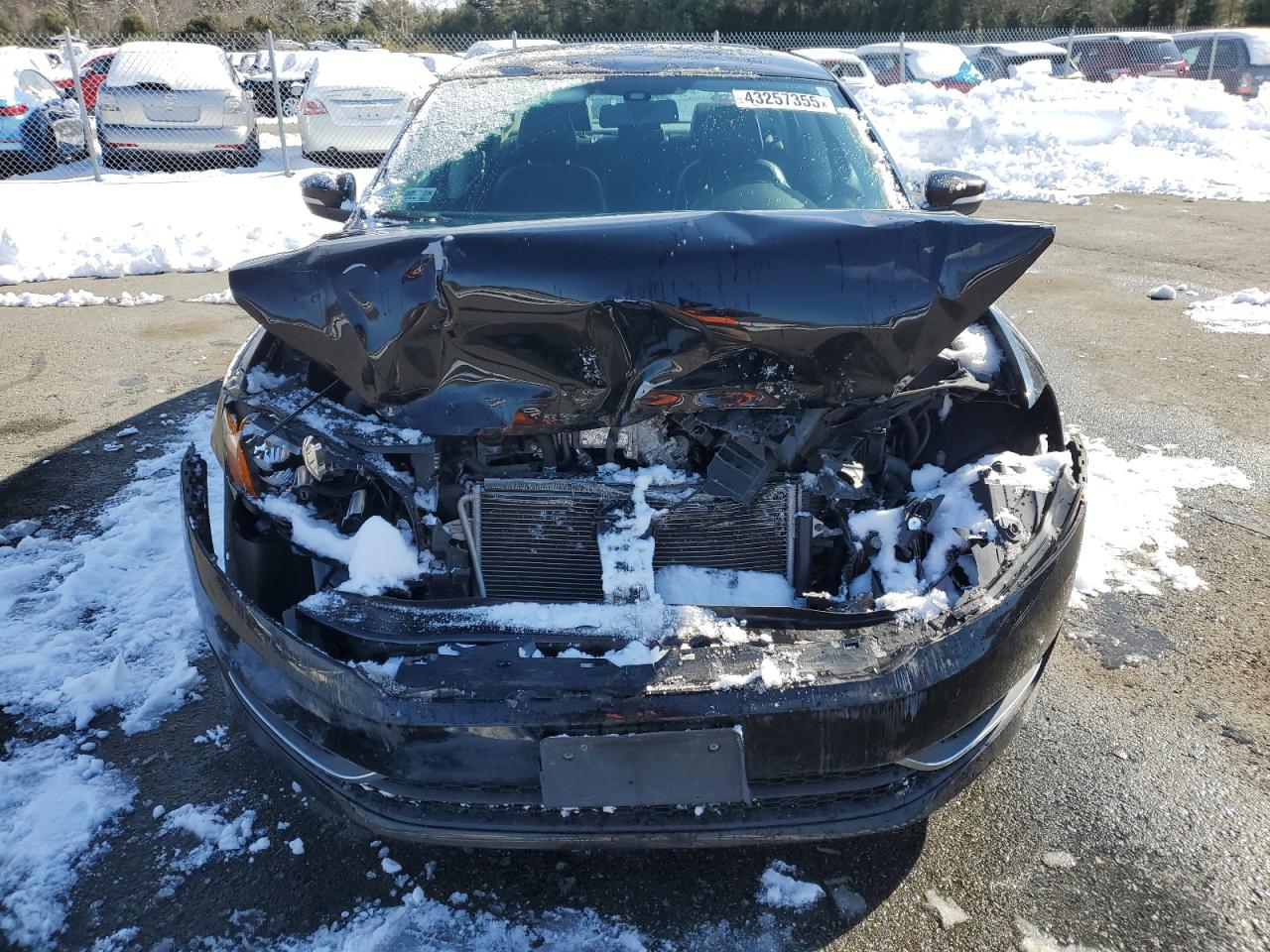 2015 Volkswagen Passat VIN 1VWBV7A3XFC021793 Copart auction photo, front end / minor dent/scratches damage thumbnail 5