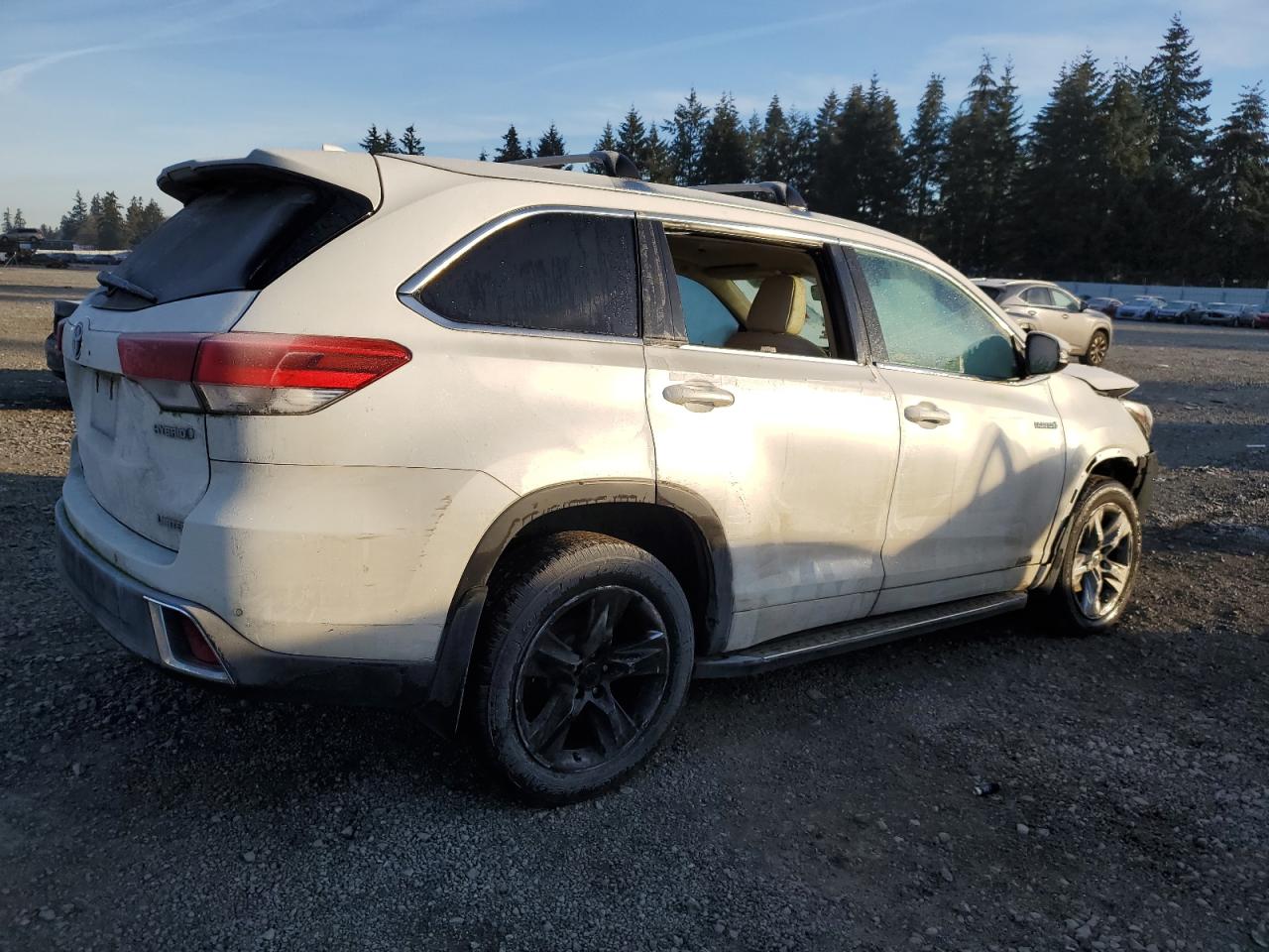 2018 Toyota Highlander VIN 5TDDGRFH6JS041598 Copart auction photo, front end / side damage thumbnail 3