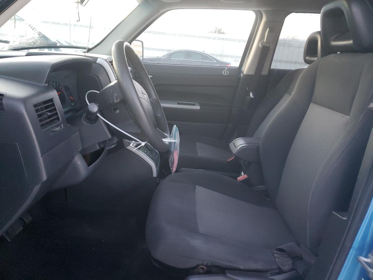 2008 Jeep Liberty (Patriot) VIN 1J8FF28W08D516840 Copart auction photo, front end damage thumbnail 7