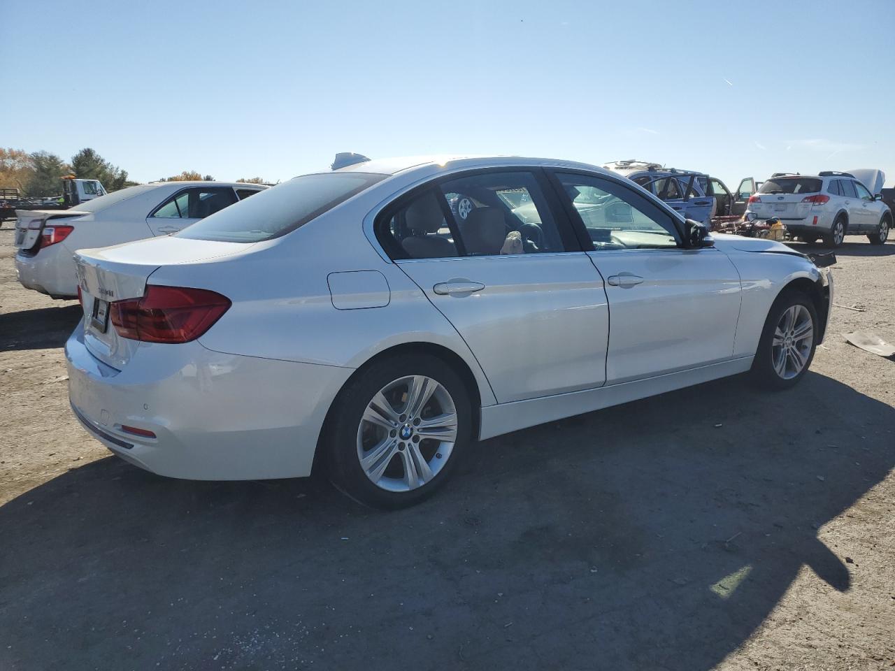 2018 BMW 3er VIN WBA8D9G59JNU69988 Copart auction photo, front end damage thumbnail 3