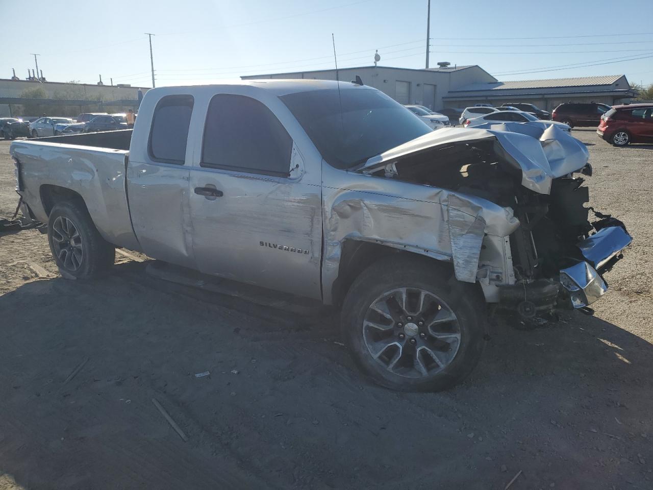 2013 Chevrolet Silverado VIN 1GCRCSE01DZ224561 Copart auction photo, front end / side damage thumbnail 4