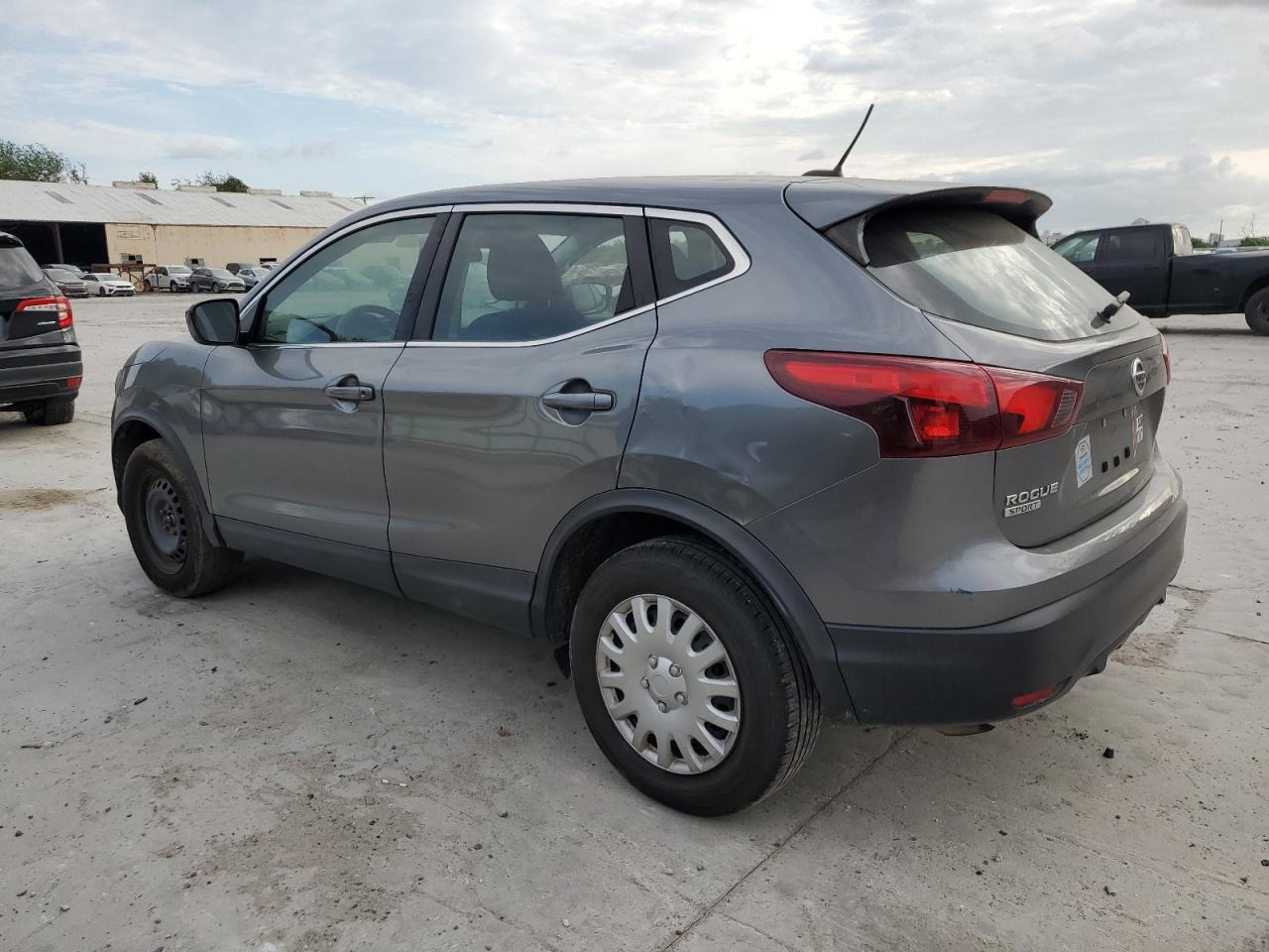 2019 Nissan Rogue VIN JN1BJ1CP4KW241308 Copart auction photo, rear end / minor dent/scratches damage thumbnail 2