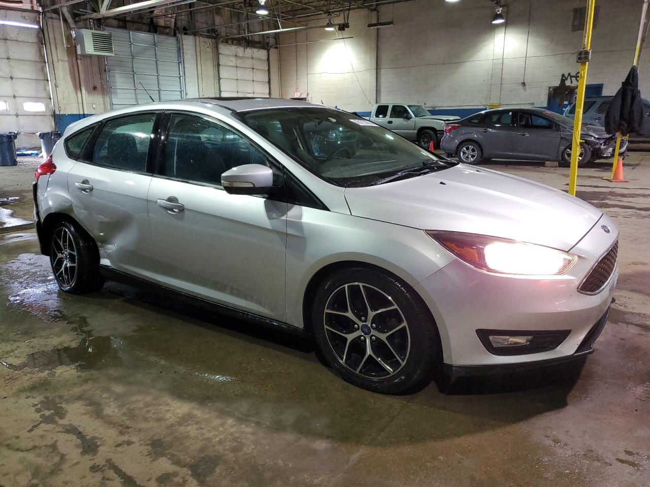 2017 Ford Focus VIN 1FADP3M22HL307440 Copart auction photo, rear end / side damage thumbnail 4