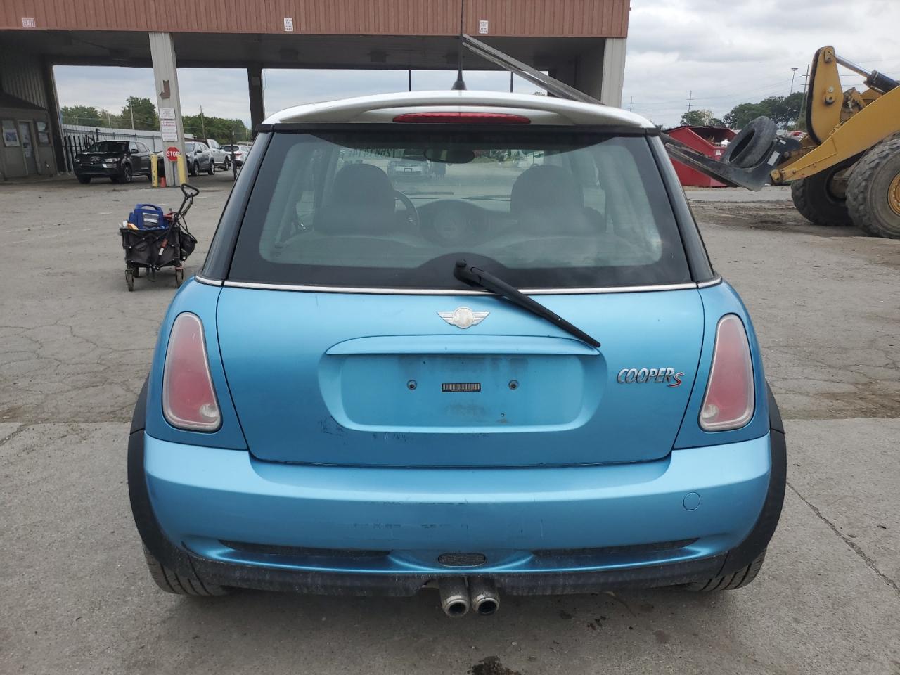 2005 MINI Cooper VIN WMWRE33455TD90463 Copart auction photo, front end / mechanical damage thumbnail 6