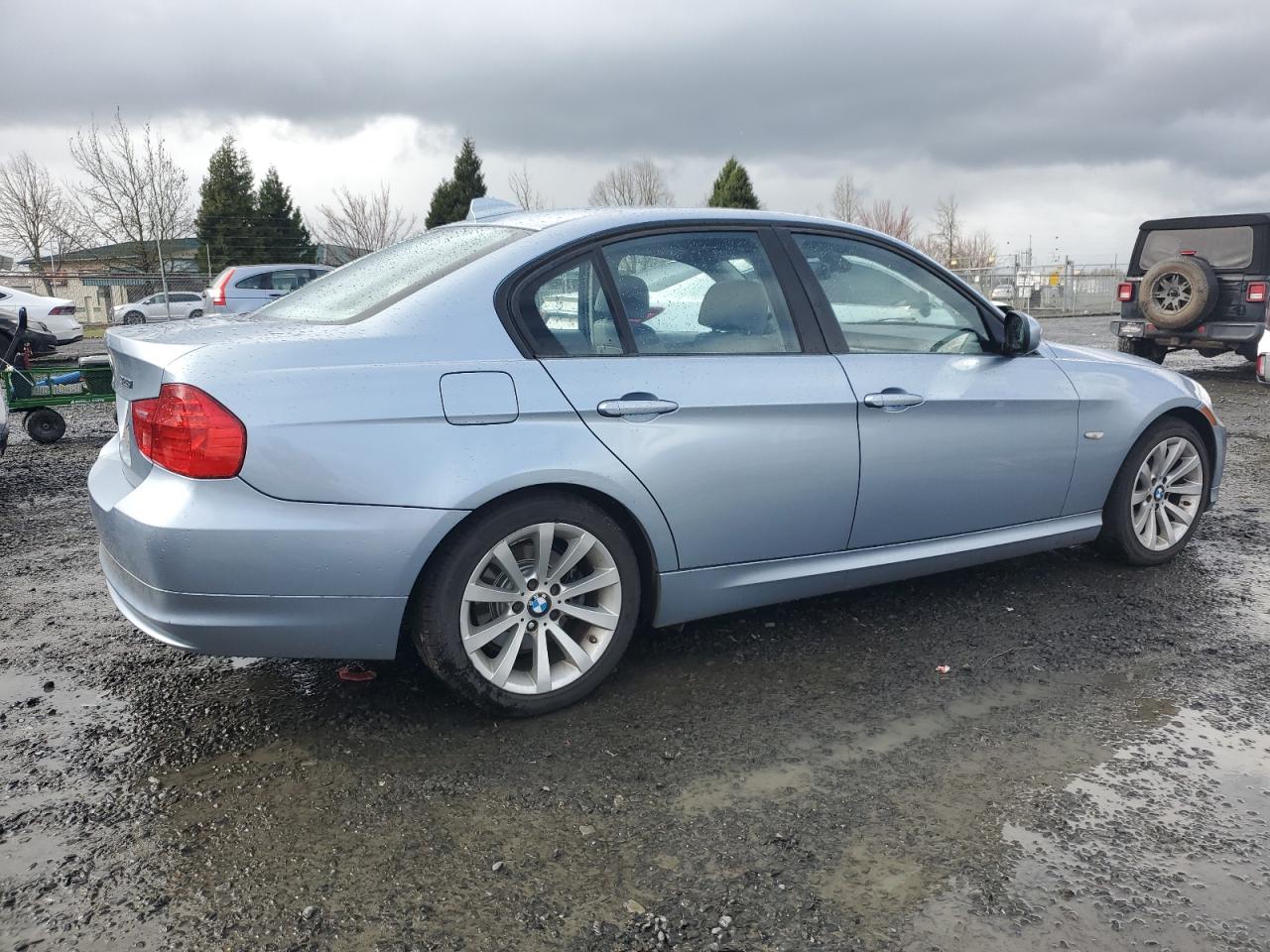 2011 BMW 3er VIN WBAPH5C56BA441217 Copart auction photo, normal wear damage thumbnail 3