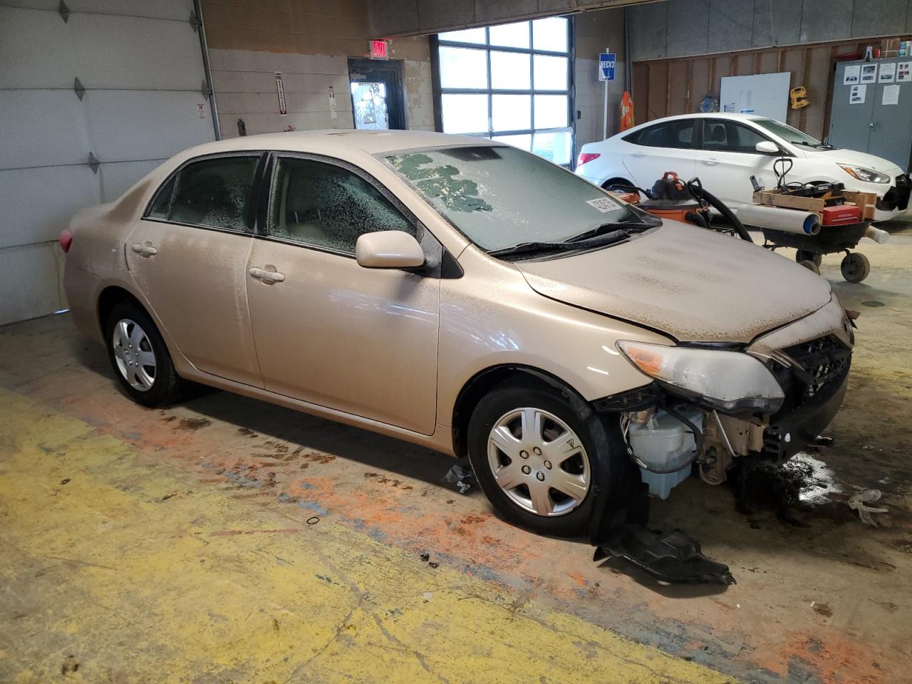 2011 Toyota Corolla VIN JTDBU4EE0B9138984 Copart auction photo, front end / minor dent/scratches damage thumbnail 4