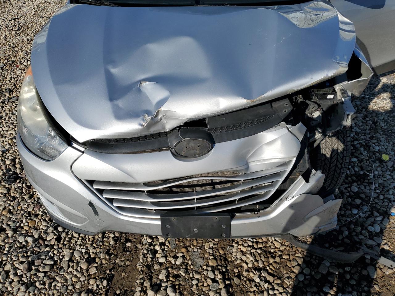 2011 Hyundai Tucson VIN KM8JUCAC1BU207684 Copart auction photo, front end damage thumbnail 13