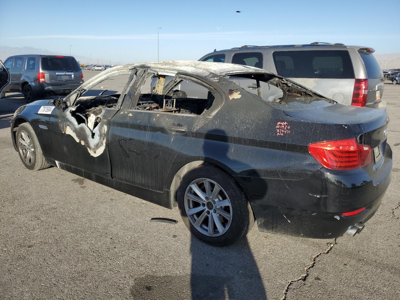 2016 BMW 5er VIN WBA5A5C56GG349508 Copart auction photo, burn damage thumbnail 2
