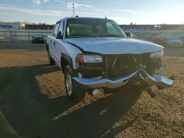 2005 GMC Sierra VIN 2GTEK13T151261547 Copart auction photo, front end damage thumbnail 11