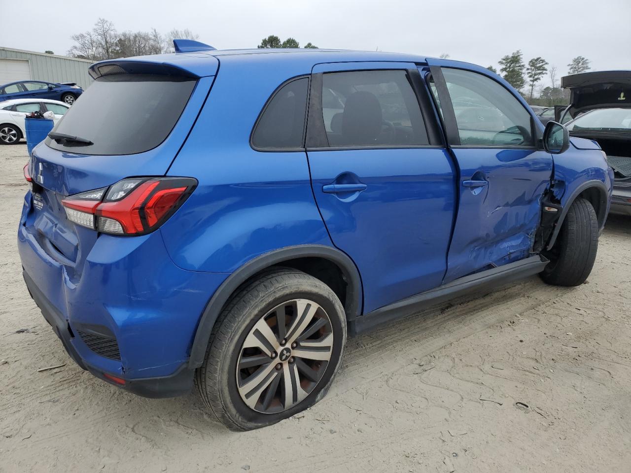 2020 Mitsubishi Outlander VIN JA4AP3AU8LU030504 Copart auction photo, side / rear end damage thumbnail 3