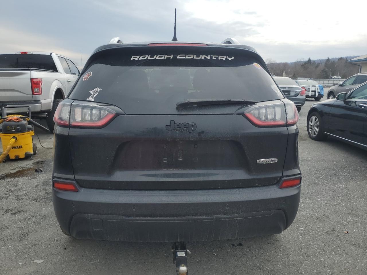 2019 Jeep Grand Cherokee VIN 1C4PJLCB7KD388172 Copart auction photo, side / undercarriage damage thumbnail 6