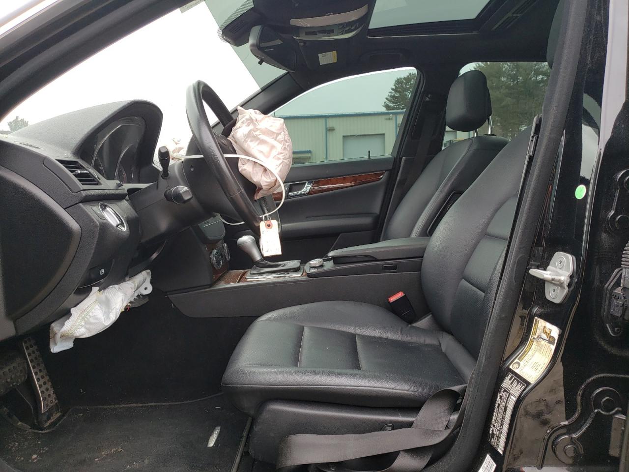 2011 Mercedes-Benz C-klasse VIN WDDGF5EB0BF656399 Copart auction photo, front end / minor dent/scratches damage thumbnail 7