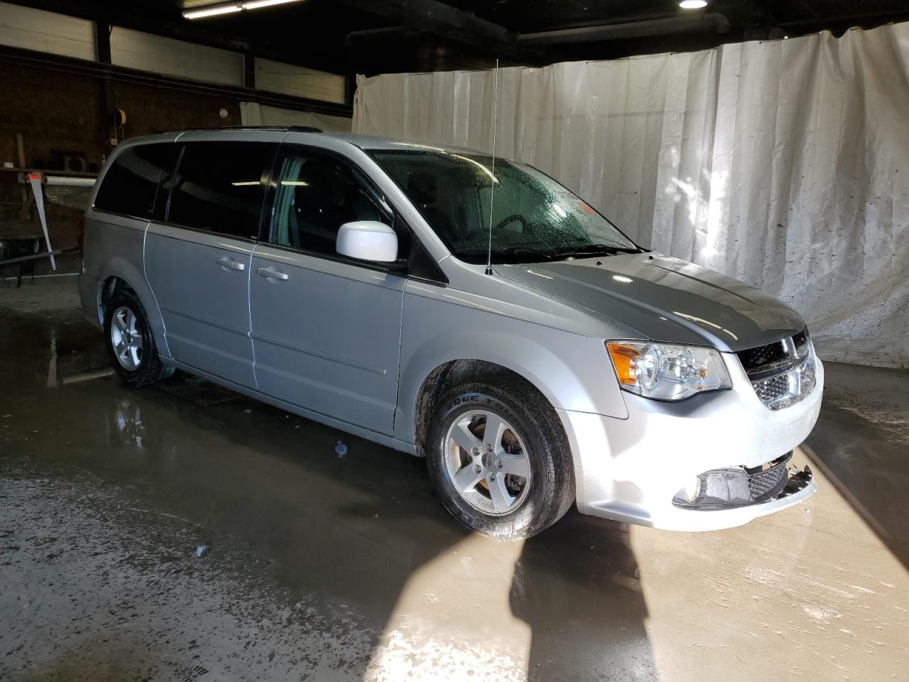 2011 Dodge Caravan VIN 2D4RN5DG6BR662478 Copart auction photo, front end damage thumbnail 4