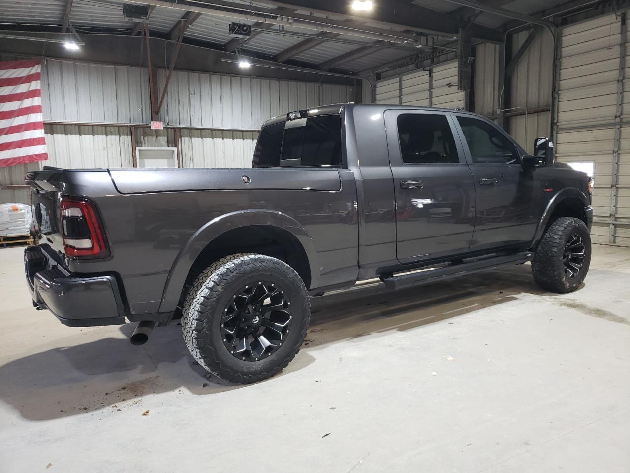 2017 RAM 1500 VIN 1C6RR7PT0HS673819 Copart auction photo, front end / minor dent/scratches damage thumbnail 3
