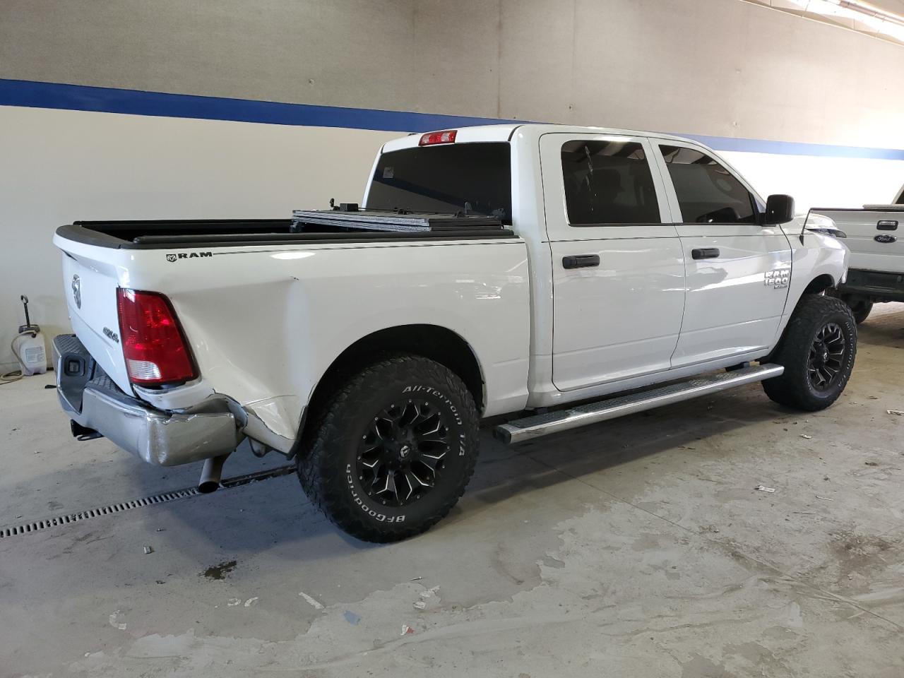 2019 RAM 1500 VIN 1C6RR7KG9KS623650 Copart auction photo, front end / rear end damage thumbnail 3