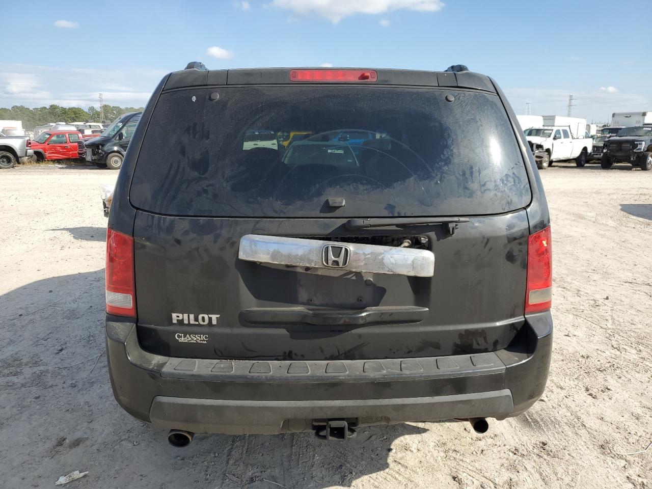 2011 Honda Pilot VIN 5FNYF3H48BB023637 Copart auction photo, all over damage thumbnail 6