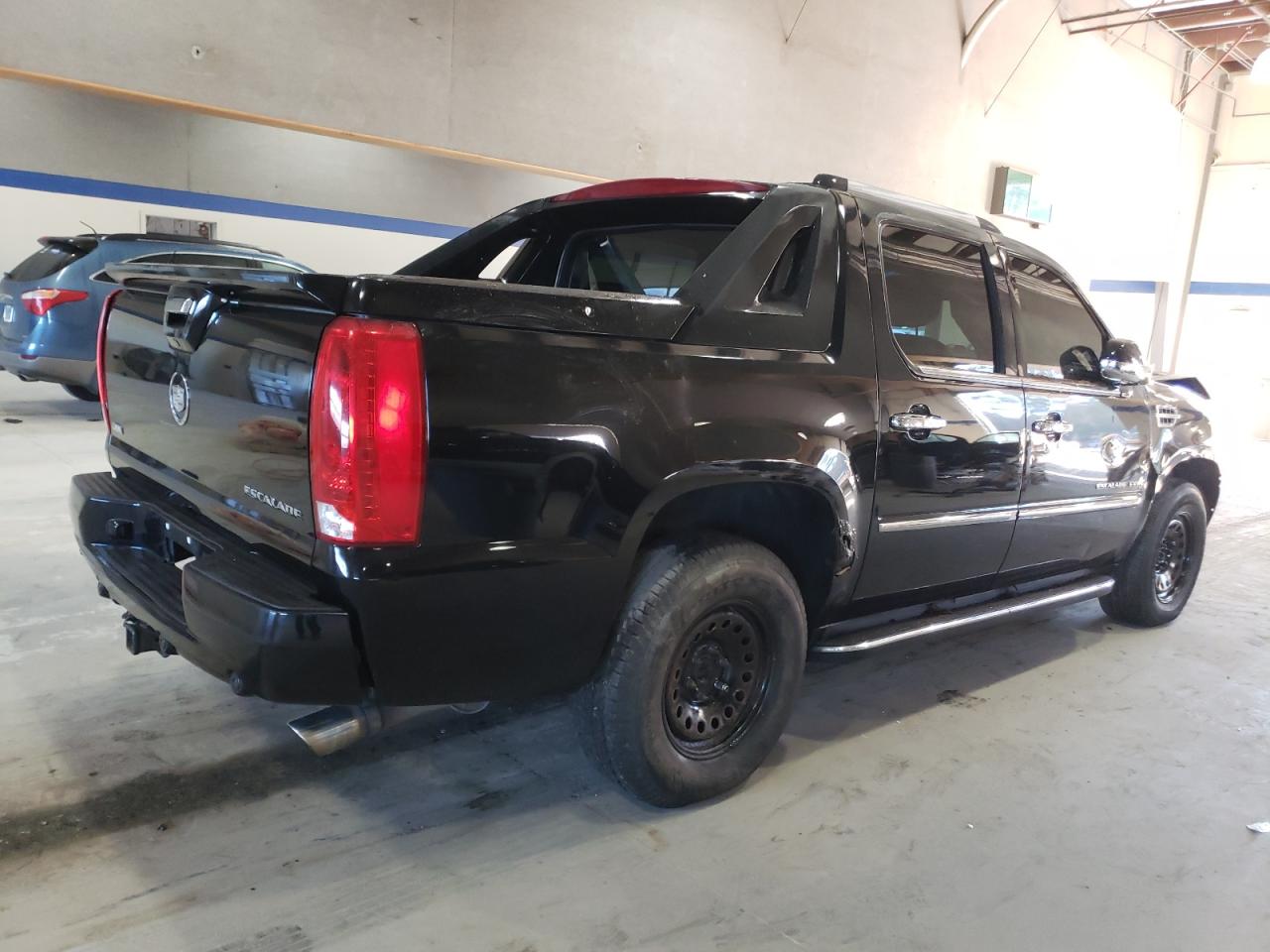 2009 Cadillac Escalade VIN 3GYFK22219G246539 Copart auction photo, front end damage thumbnail 3