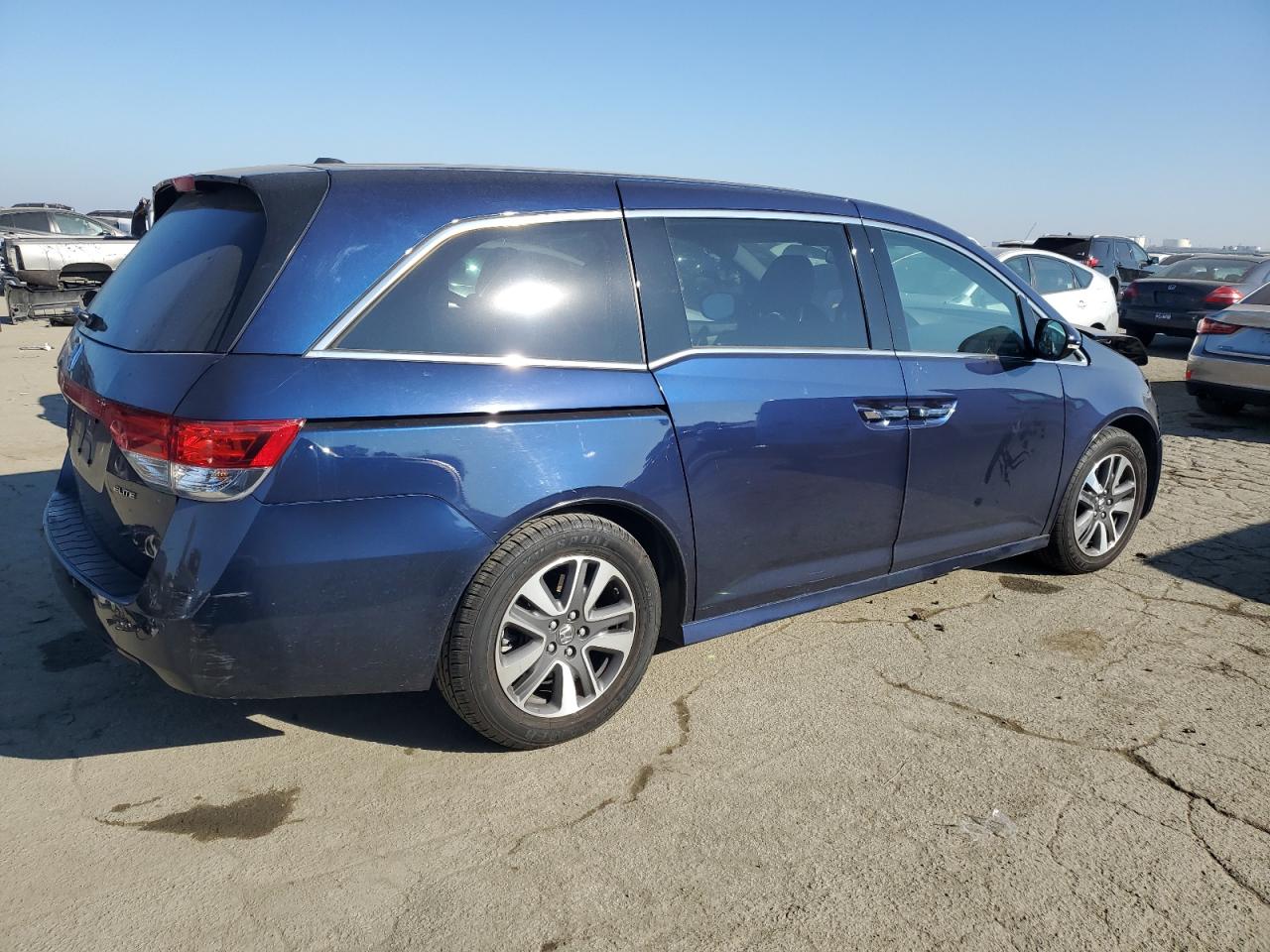 2014 Honda Odyssey VIN 5FNRL5H97EB131224 Copart auction photo, front end damage thumbnail 3