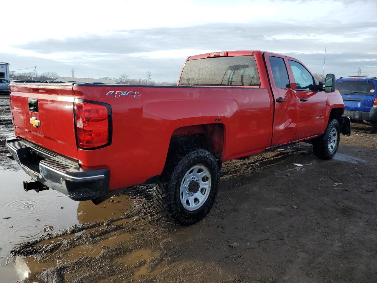 2015 Chevrolet Silverado VIN 1GC2KUEG4FZ134319 Copart auction photo, side / front end damage thumbnail 3