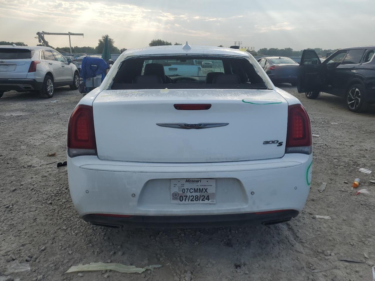 2016 Chrysler 300 VIN 2C3CCABG5GH269769 Copart auction photo, all over damage thumbnail 6