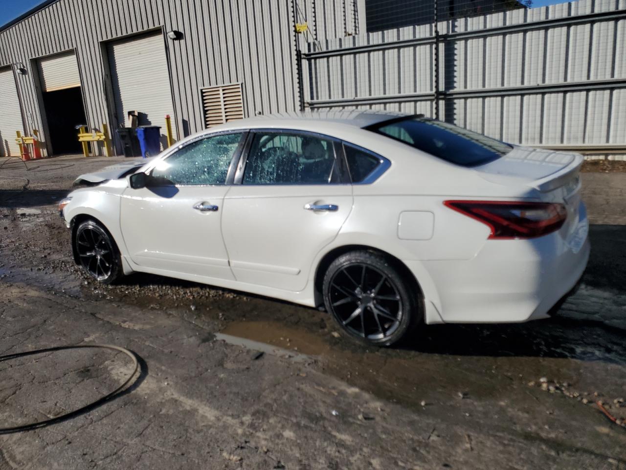 2017 Nissan Altima VIN 1N4AL3AP1HC480932 Copart auction photo, front end damage thumbnail 2