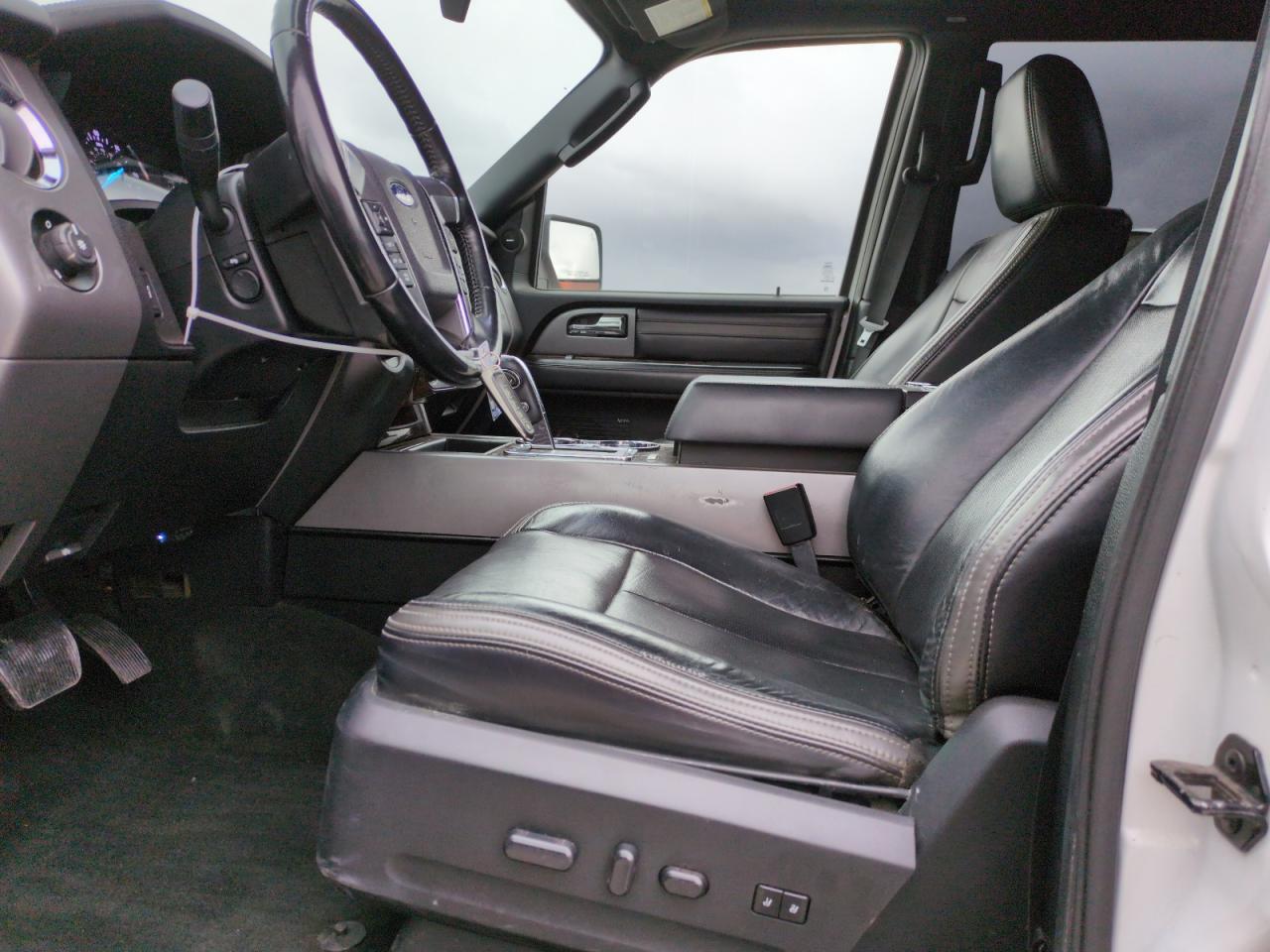 2016 Ford Expedition VIN 1FMJK1MT5GEF52174 Copart auction photo, front end damage thumbnail 7