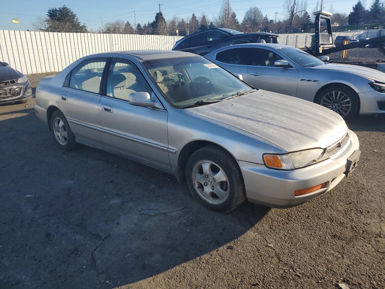 1997 Honda Accord VIN 1HGCD5608VA160443 Copart auction photo, vandalism damage thumbnail 4