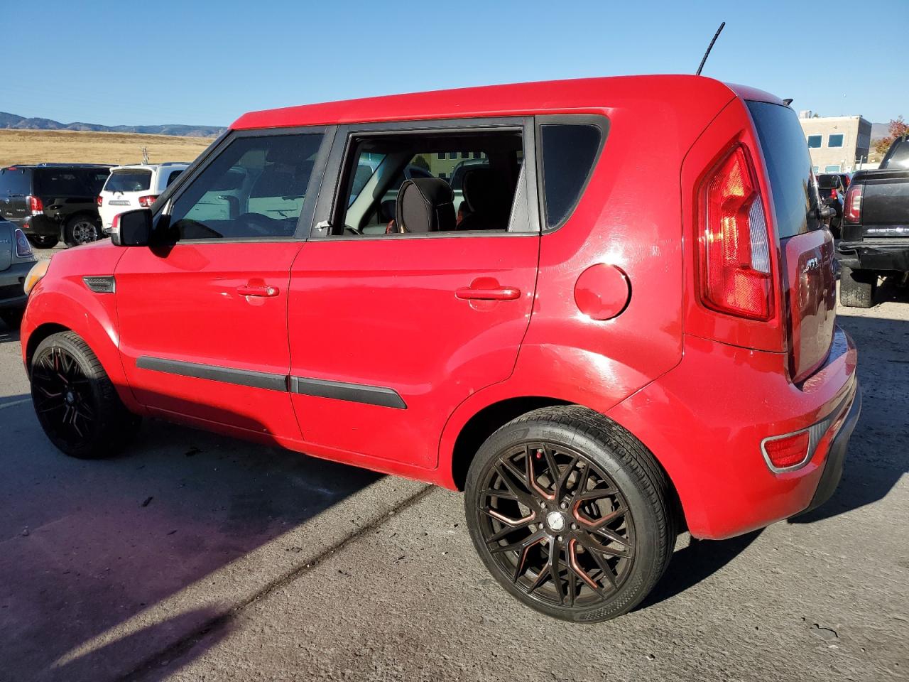 2012 KIA Soul VIN KNDJT2A65C7375338 Copart auction photo, vandalism / side damage thumbnail 2
