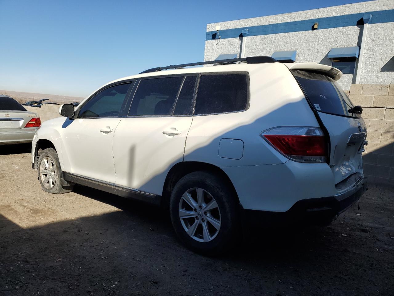 2012 Toyota Highlander VIN 5TDBK3EH2CS150051 Copart auction photo, rear end damage thumbnail 2