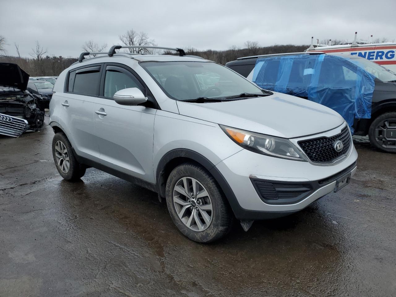 2014 KIA Sportage VIN KNDPB3AC9E7633095 Copart auction photo, rear end / minor dent/scratches damage thumbnail 4