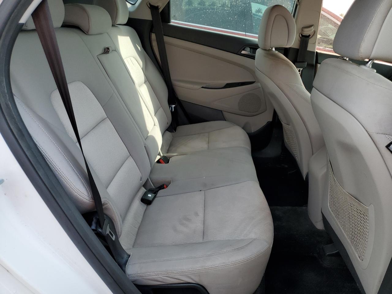 2018 Hyundai Tucson VIN KM8J23A42JU660225 Copart auction photo, water/flood damage thumbnail 11