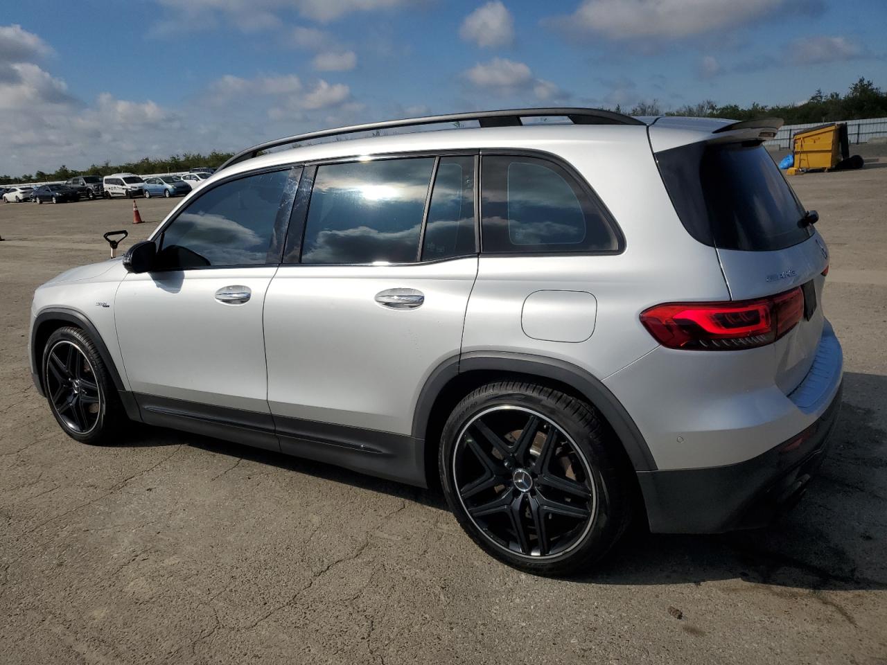 2021 Mercedes-Benz GLB VIN W1N4M5BB7MW083729 Copart auction photo, minor dent/scratches damage thumbnail 2