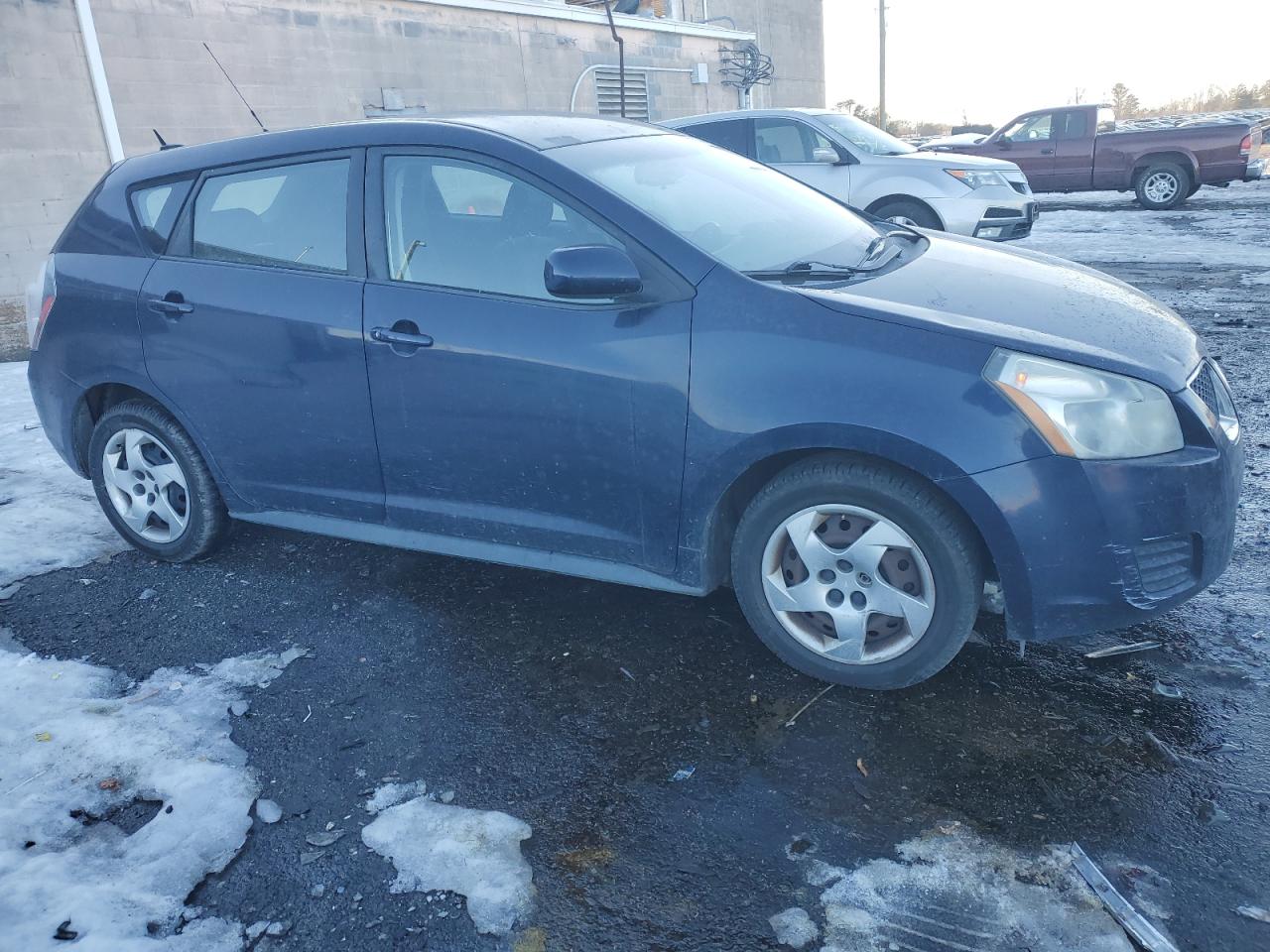 2009 Pontiac Vibe VIN 5Y2SP67879Z448439 Copart auction photo, minor dent/scratches damage thumbnail 4
