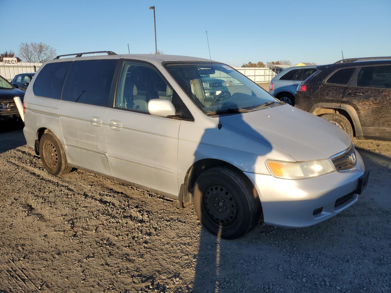 2003 Honda Odyssey VIN 5FNRL18793B094777 Copart auction photo, all over damage thumbnail 4
