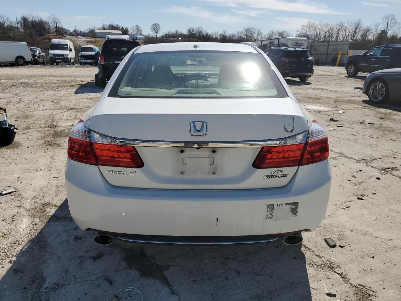 2013 Honda Accord VIN 1HGCR3F97DA007717 Copart auction photo, front end / minor dent/scratches damage thumbnail 6