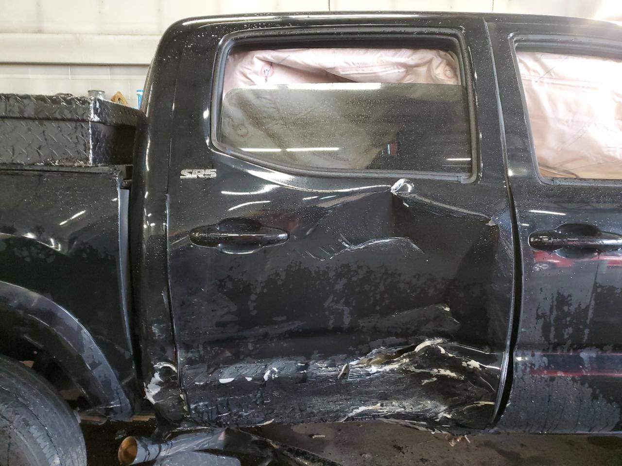 2019 Toyota Tacoma VIN 3TMCZ5AN7KM251138 Copart auction photo, side damage thumbnail 10