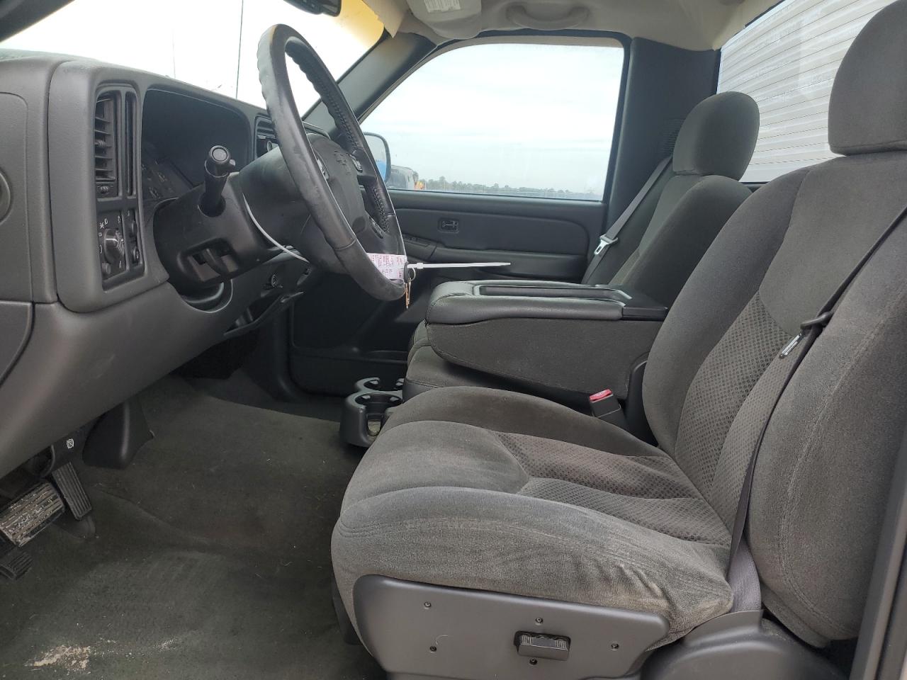 2004 Chevrolet Silverado VIN 1GCEC14T04Z184560 Copart auction photo, front end / rear end damage thumbnail 7