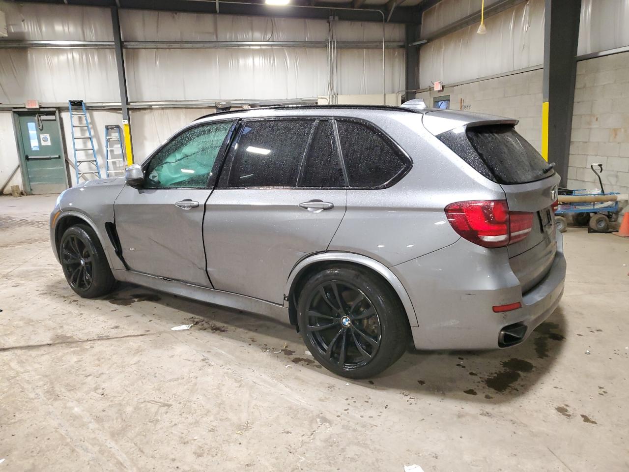 2017 BMW X5 VIN 5UXKR6C3XH0U13769 Copart auction photo, side / front end damage thumbnail 2