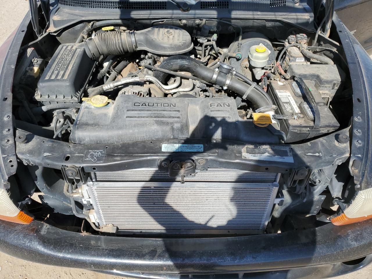2000 Dodge Durango VIN 1B4HS28Z5YF119499 Copart auction photo, minor dent/scratches / normal wear damage thumbnail 12