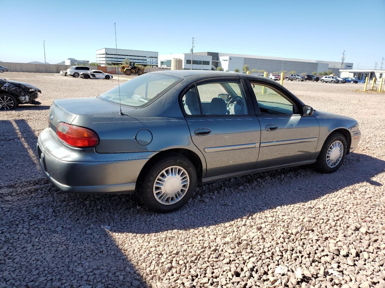 2005 Chevrolet Malibu VIN 1G1ND52F95M104052 Copart auction photo, side / front end damage thumbnail 3