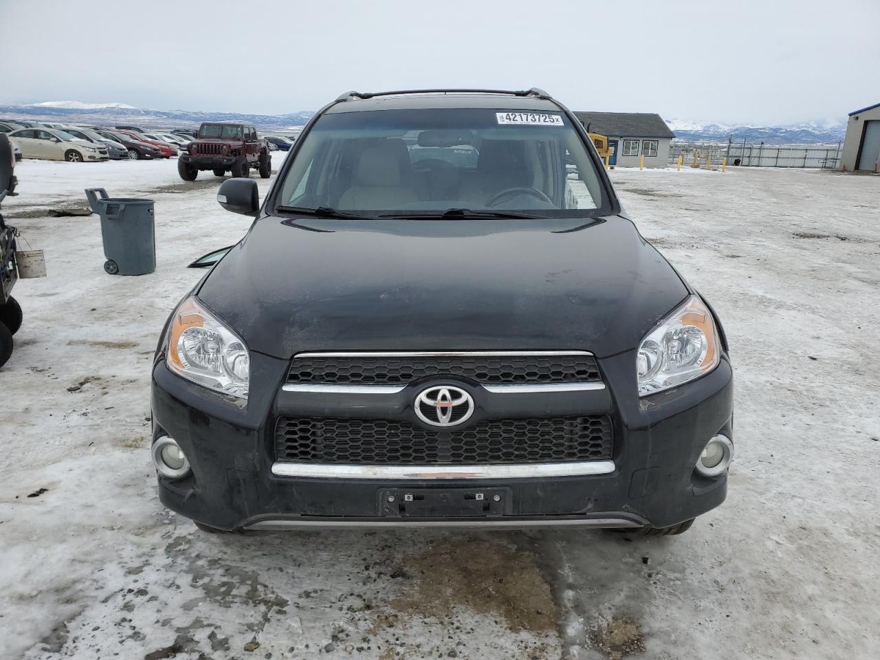 2012 Toyota RAV 4 VIN 2T3DF4DVXCW195604 Copart auction photo, side / front end damage thumbnail 5