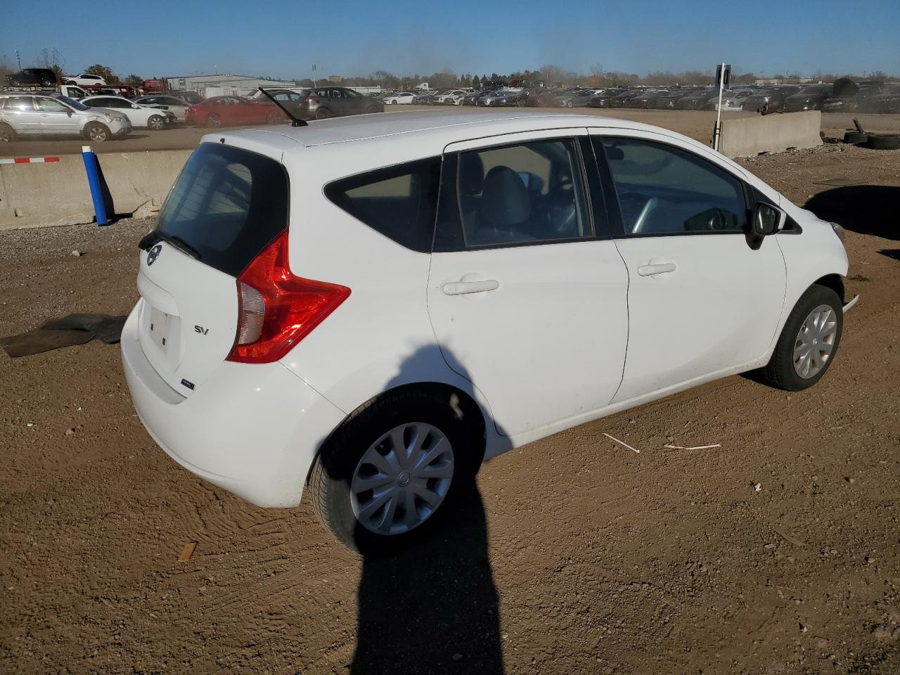 2015 Nissan Versa VIN 3N1CE2CP8FL422972 Copart auction photo, front end damage thumbnail 3