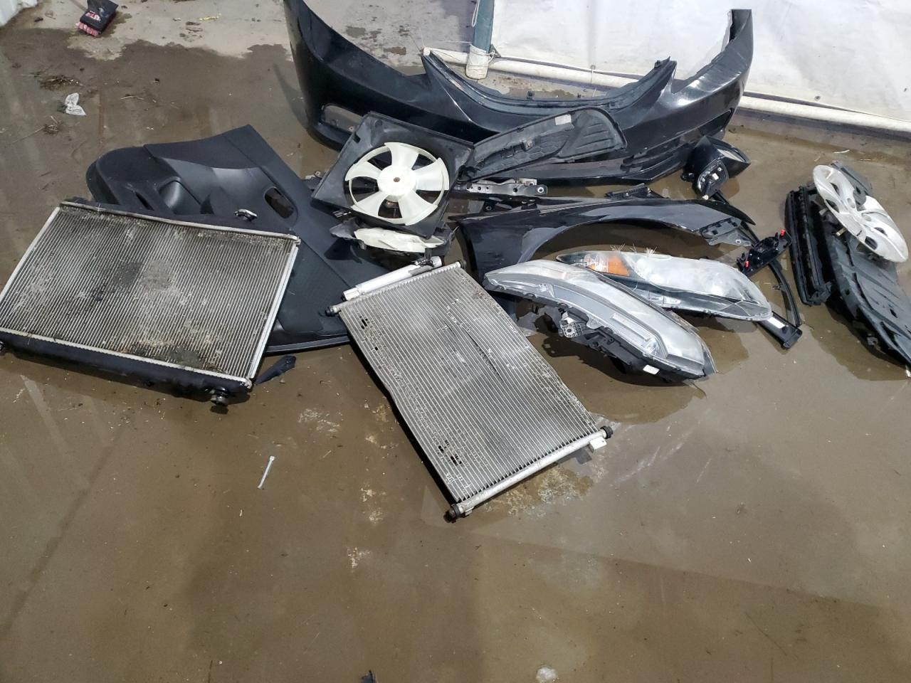2015 Honda Civic VIN 19XFB2F58FE263176 Copart auction photo, front end damage thumbnail 12
