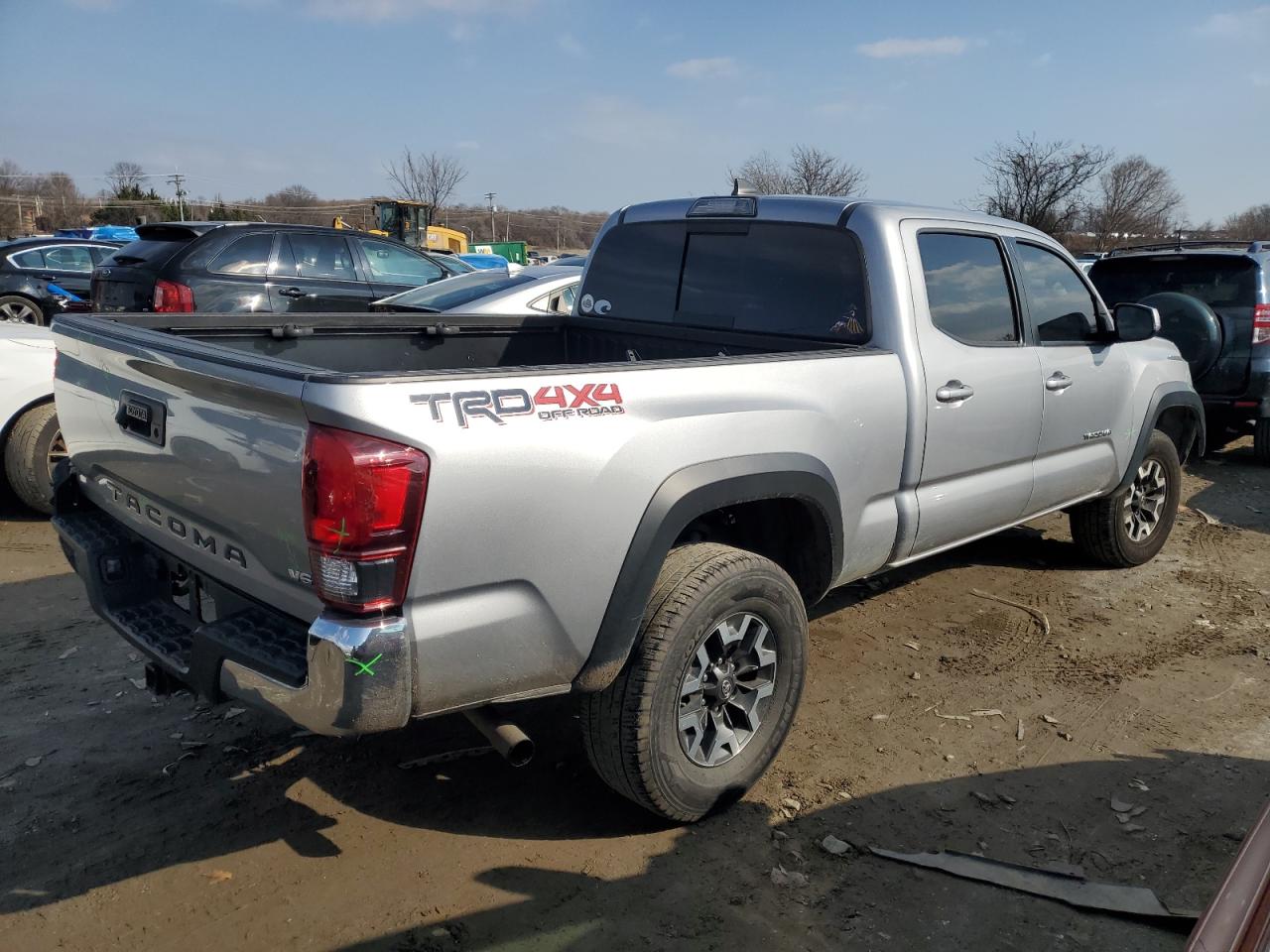 2019 Toyota Tacoma VIN 3TMDZ5BN4KM059503 Copart auction photo, front end / rear end damage thumbnail 3