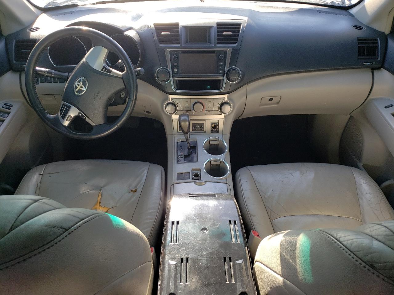 2013 Toyota Highlander VIN 5TDZK3EHXDS098474 Copart auction photo, side / minor dent/scratches damage thumbnail 8
