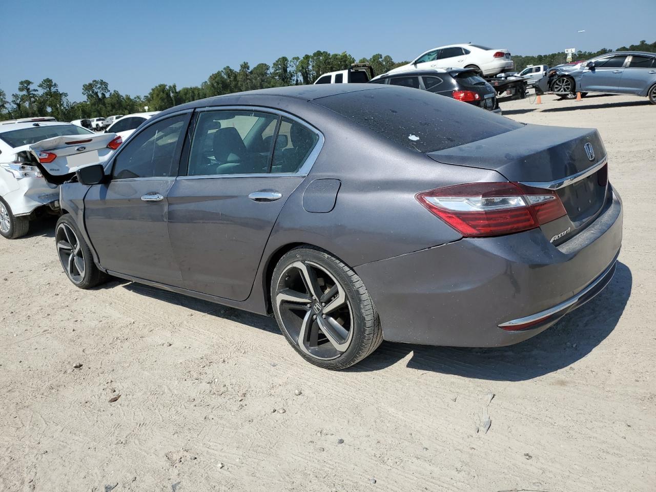 2017 Honda Accord VIN 1HGCR2F36HA182858 Copart auction photo, frame damage / front end damage thumbnail 2
