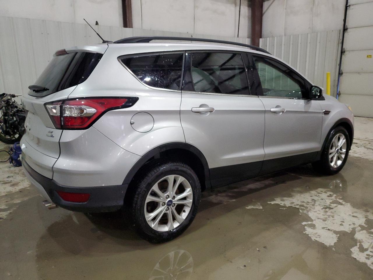 2018 Ford Escape VIN 1FMCU9GD0JUA66102 Copart auction photo, front end / side damage thumbnail 3
