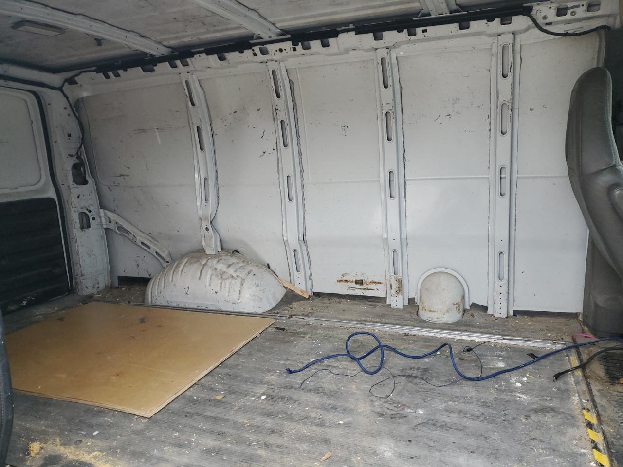 2009 Chevrolet Express VIN 1GCFG15X791163298 Copart auction photo, mechanical / side damage thumbnail 11