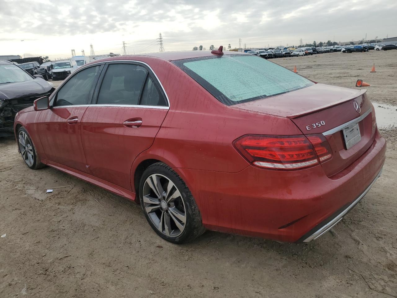 2014 Mercedes-Benz E-klasse VIN WDDHF5KBXEA976372 Copart auction photo, front end / minor dent/scratches damage thumbnail 2